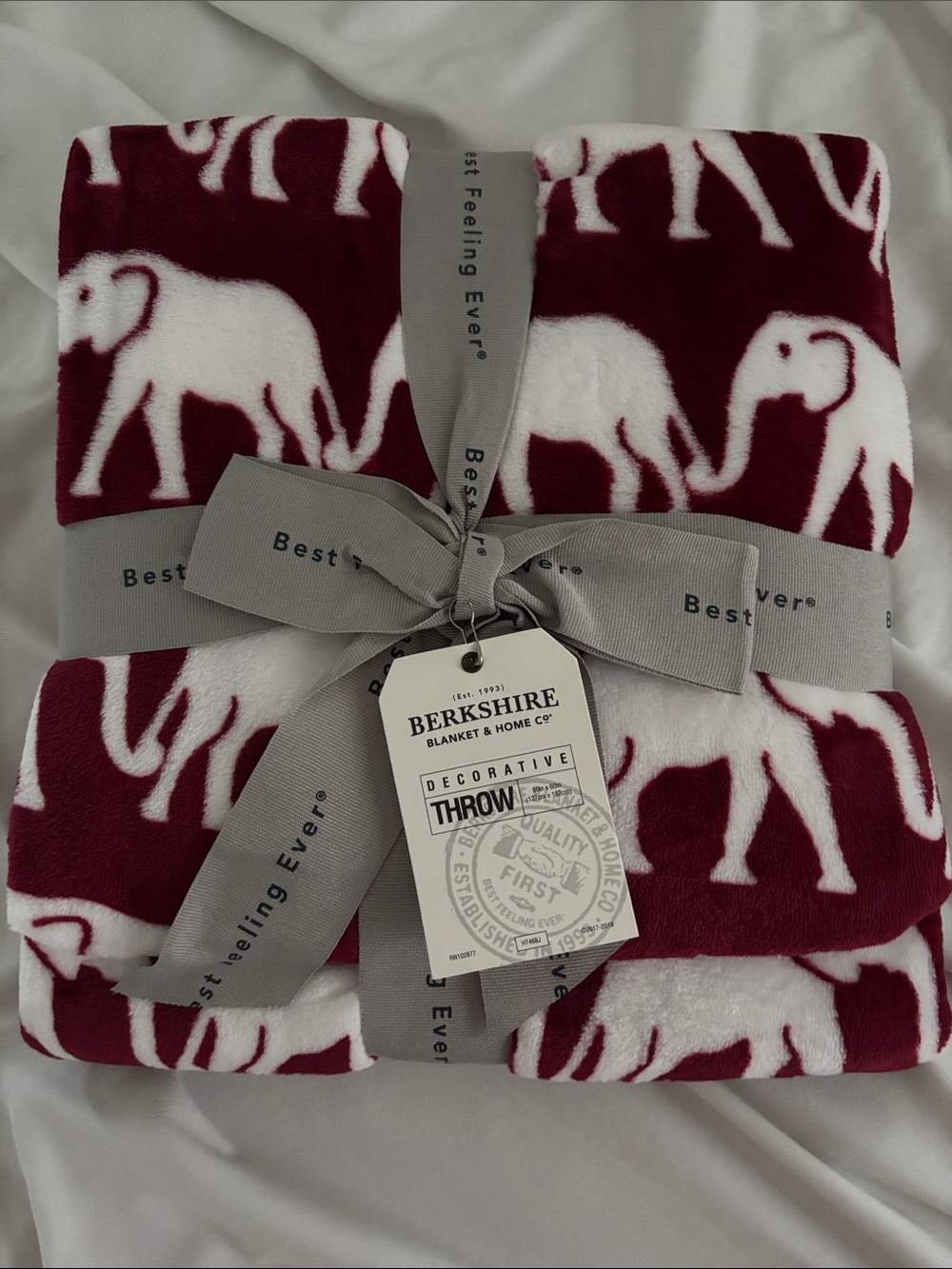 Berkshire Crimson and White Elephant Plush Throw 50inx60in Brand New Smoke Free
